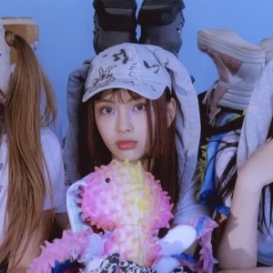 ADOR Benarkan Keberadaan NewJeans di Denmark, Comeback Makin Dekat?