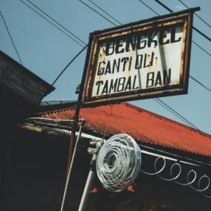 Bengkel dan Perempuan: Memaksa Berani untuk Sekadar Servis Motor?