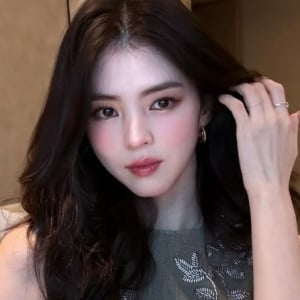 Street Style Goals, Intip 4 Ide Daily Outfit ala Han So Hee yang Edgy Abis!