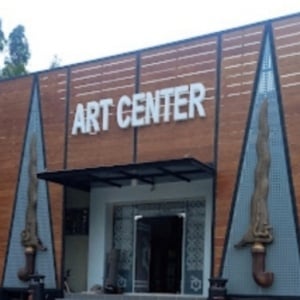 Ada Merlion Hingga Alat Santet, Ini Sensasi Menyusuri Lorong Waktu di Art Center Purworejo