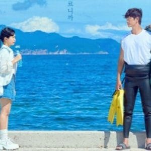 Sinopsis Azure Spring, Drakor Baru Sajikan Kisah Hangat Dua Penyelam di Desa Tepi Laut