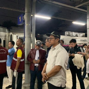 Tinjau Kecelakaan Kereta di Stasiun Bekasi Timur, Anggota DPR Sudjatmiko: Situasi Sangat Mencekam