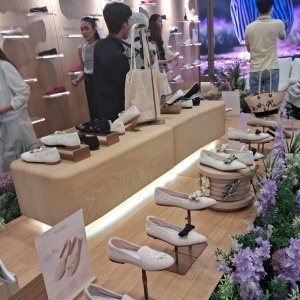 Fungsional dan Eco-Friendly, VIVAIA Hadirkan Koleksi Kolaborasi dengan Seniman Prancis