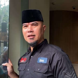 Ogah Dipanggil Kakek oleh Cucunya, Ahmad Dhani Kenalkan Sebutan Jiddi