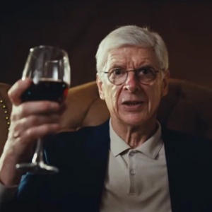 Angkat Gelas Wine Arsene Wenger Terharu Arsenal Juara tapi Langsung Kasih Warning