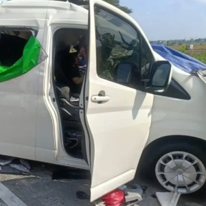 Tabrakan Hiace vs Truk di KM 619 Tol Solo-Kertosono, Dua Nyawa Melayang
