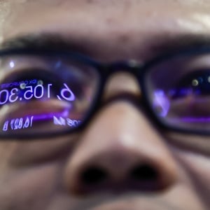 BBRI Diborong Saat IHSG Melemah, Analis Ungkap Proyeksi Pasar Saham Hari Ini