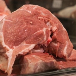 Kulkas Penuh Daging, Dompet Kering Melompong: Fenomena Unik Pasca-Iduladha