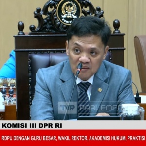 Kepercayaan Polri Tembus 82,4 Persen, Habiburokhman: Jangan Puas Diri, Terus Berbenah