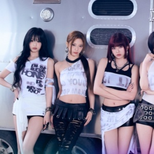 Tampil Ceria, BabyMonster Unjuk Kesuksesan Diri di Lagu Sugar Honey Ice Tea
