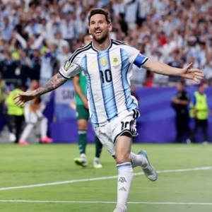 Lalui Perjalanan Darat 10 Bulan Sejauh 17 Ribu Km, Tiga Orang Ini Akhirnya Bisa Nonton Messi