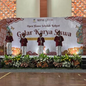 Bupati Kediri Apresiasi Capaian Siswa Sekolah Rakyat dalam Open House 2026