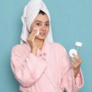 4 Micellar Water Glycerin Kunci Wajah Lembap Maksimal dan Skin Barrier Kuat