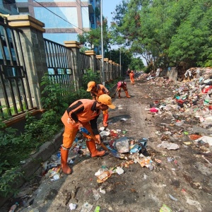 Tumpuk Sampah Sembarangan di Jakarta Bisa Berujung Denda Rp 500 Ribu
