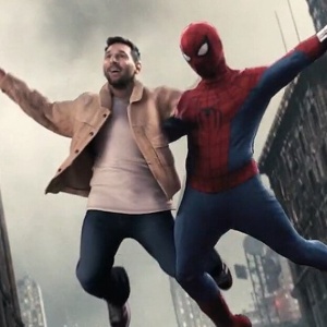 Lionel Messi Jadi Spider-Man? Aksi Terbangnya Bareng Tom Holland Bikin Heboh