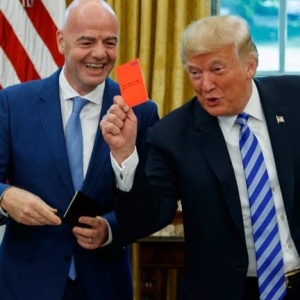 Donald Trump Menuntut Ganti Rugi Perang Rebutan Selat Hormuz, Sama Siapa?