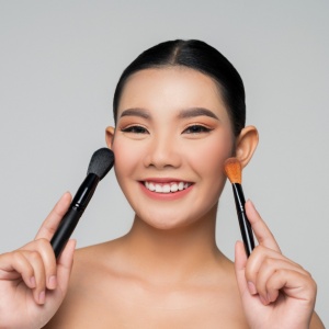 Cushion Apa yang Bisa Menutupi Flek Hitam? Ini 9 Pilihan Terbaik yang Sudah BPOM