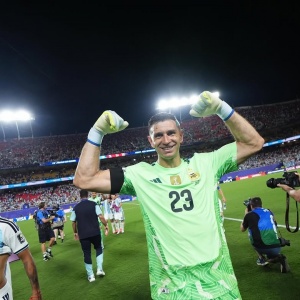 10 Trik Kotor Kiper Argentina Emiliano Martinez Bikin Publik Inggris Ketar-ketir