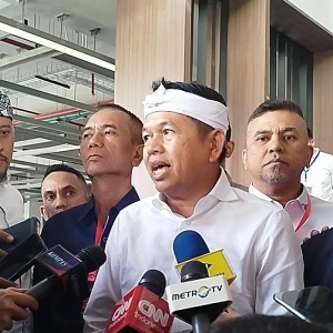 Bawa Bantuan Miliaran Rupiah ke Korban Gempa NTT, Dedi Mulyadi: Ditengok Saja Sudah Bahagia