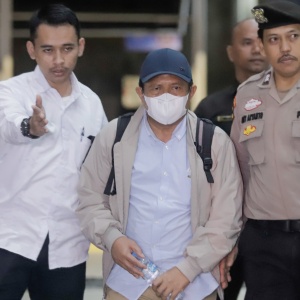Terjaring OTT, Bupati Lombok Barat Lalu Ahmad Zaini tiba di KPK