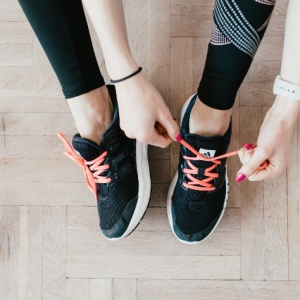 5 Sepatu Long Run Terbaik 2026, Nyaman untuk Latihan hingga Maraton