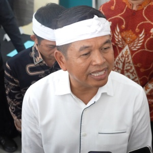 Respons Laporan Netizen Soal Toko Obat Ilegal, KDM Tegaskan Tak Takut Intervensi Backing