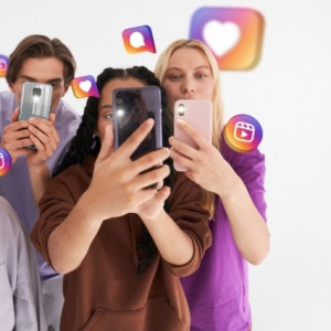 Selamat Datang di Era Attention Economy: Ketika Kebenaran Kalah Penting dari Sensasi Viral