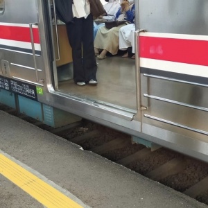 Diduga Ada Siswi Tertabrak di Jurangmangu, KRL Palmerah-Rangkasbitung Alami Gangguan