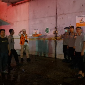 Letupan Tengah Malam di Bumi Waras: Gudang Frozen Food Rp3 Miliar Ludes Dilalap Api