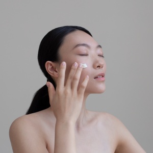 5 Rekomendasi Sunscreen Ectoin untuk Memperbaiki Skin Barrier dan Anti Polusi