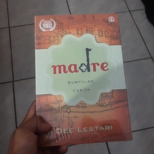 Estetika Prosa Liris dan Hegemoni Masa Lalu dalam Kumpulan Prosa Madre
