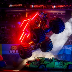 Hot Wheels Monster Trucks: Glow-n-Fire Siap Mengguncang Jakarta November Ini