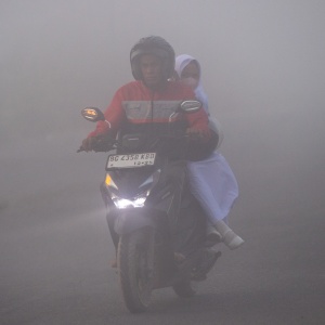 Kabut Asap Kian Meluas, Kini Siswa Madrasah di Palembang Juga Belajar dari Rumah