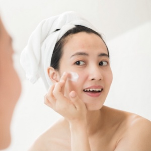 Takut Breakout? Ini 5 Sunscreen Ampoule yang Aman untuk Skin Barrier