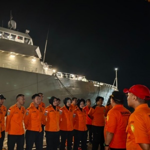 Basarnas Makassar Kerahkan KN SAR Kamajaya Cari Korban KMP Virgo Transport 8