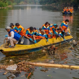 World Cleanup Day 2026, JHL Group Gandeng Banksasuci Bersihkan Sampah di Sungai Cisadane