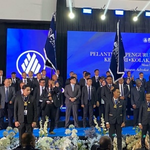Harris Arthur Hedar Lantik 120 Pengurus Peradi Profesional di Sultra, Titip Pesan Ini