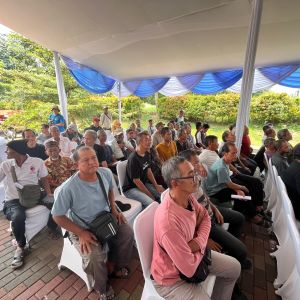 33 Tahun Kayuh Becak, Kini Acep Beralih ke Becak Listrik Bantuan Prabowo