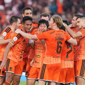 Shin Tae-yong Geleng-geleng Poin Persija Terancam Disunat Imbas Kericuhan Suporter