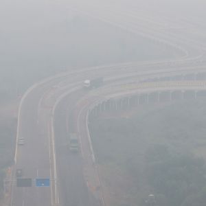 Dry Ice Diuji untuk Atasi Kabut Asap, Mengapa Sumsel Masih Diselimuti Asap Pekat Berbahaya?