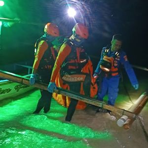Tiga Hari Diterjang Ombak 2,5 Meter, Nelayan Pesisir Barat Ditemukan Meninggal Tengah Malam