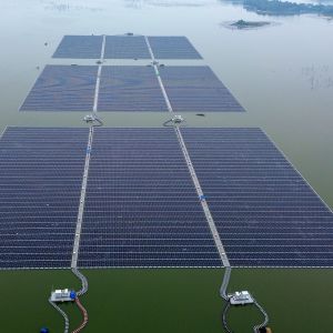 PLTS Terapung Tembesi 74 Persen Rampung