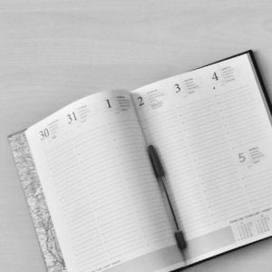 Dari Buku Diary Sampai Notes HP: Cara Kita Bicara Pada Diri Sendiri