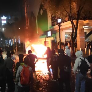 Demo Ricuh di Jogja Meluas hingga Sirip Kepatihan