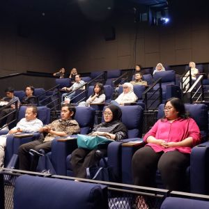 Ketika Nonton Film Bareng Jadi Cara Baru Membangun Kedekatan di Dunia Kerja