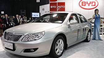 Kembangkan Sedan Listrik, Toyota Akan Gunakan Baterai Buatan BYD