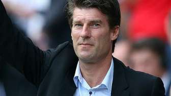 Laudrup Dipecat dengan Cara Tak Lazim