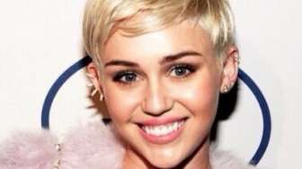 Wow, Miley Cyrus Kecup Katy Perry