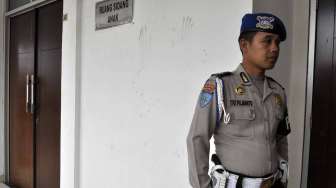 Foto: Akhirnya AQJ Hadiri Sidang