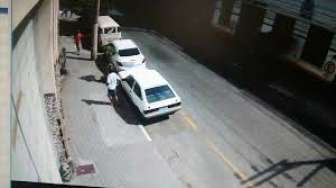 Video: Mau Maling Malah Kena "Bogem"